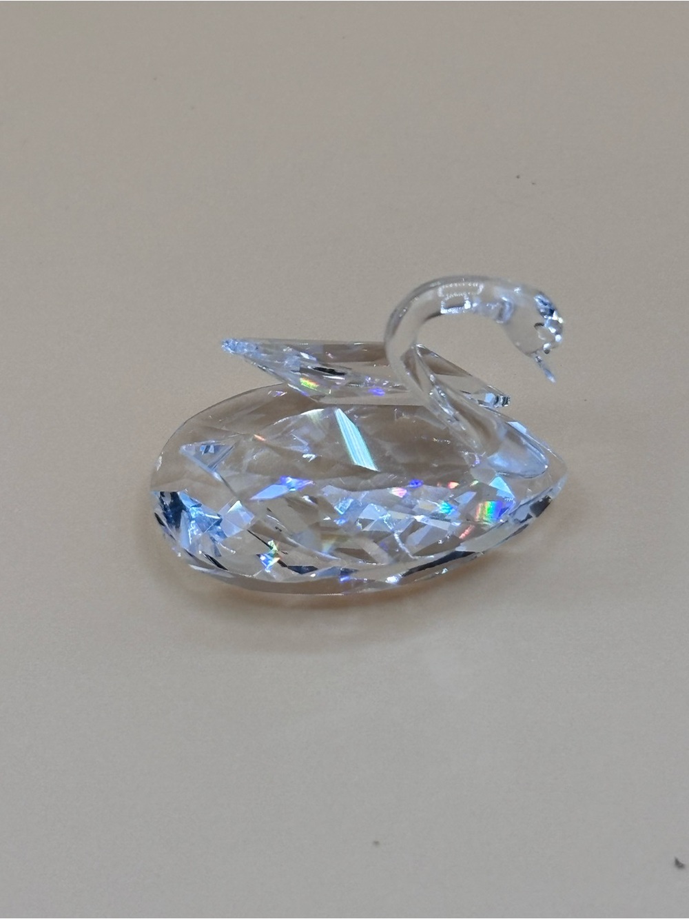 Small Swarovski Crystal Swan with COA and Box No. A7633 NR 038 000